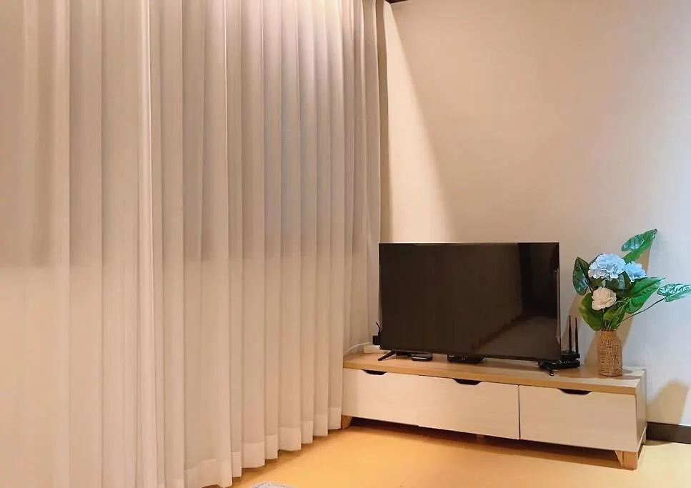 House9 , Room3, Queen Bed4 ,Elevator O , Hills X, Stairs X , 4Min From Subway And Bus Station,Exclusive Space Seoul 0*,  Sydkorea