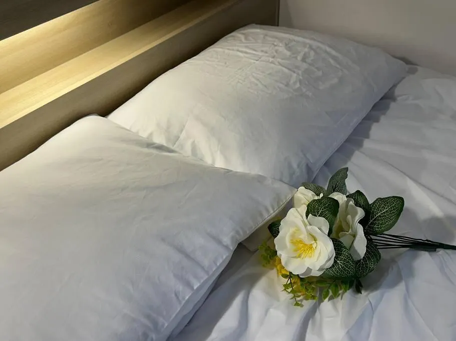 House9 , Room3, Queen Bed4 ,Elevator O , Hills X, Stairs X , 4Min From Subway And Bus Station,Exclusive Space Seoul