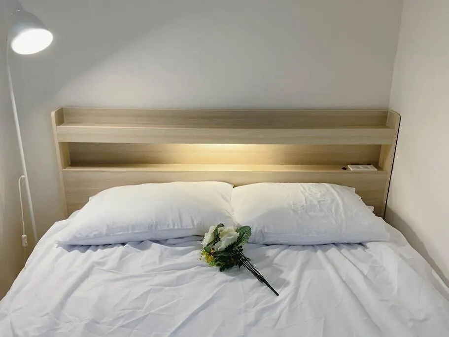 House9 , Room3, Queen Bed4 ,Elevator O , Hills X, Stairs X , 4Min From Subway And Bus Station,Exclusive Space Σεούλ