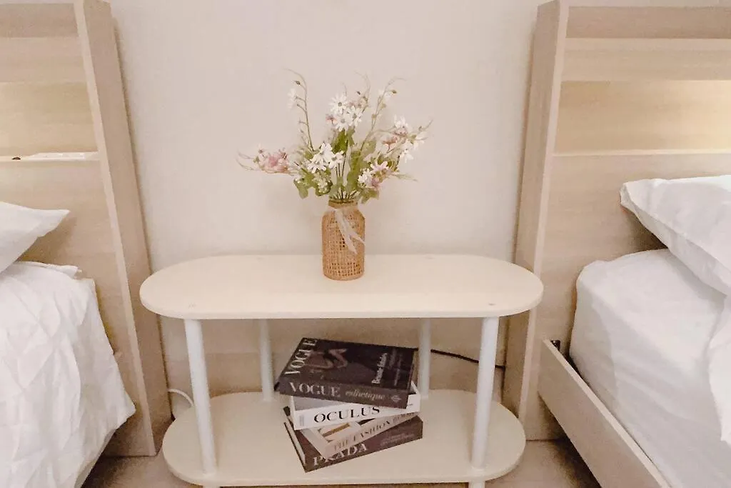 House9 , Room3, Queen Bed4 ,Elevator O , Hills X, Stairs X , 4Min From Subway And Bus Station,Exclusive Space Σεούλ