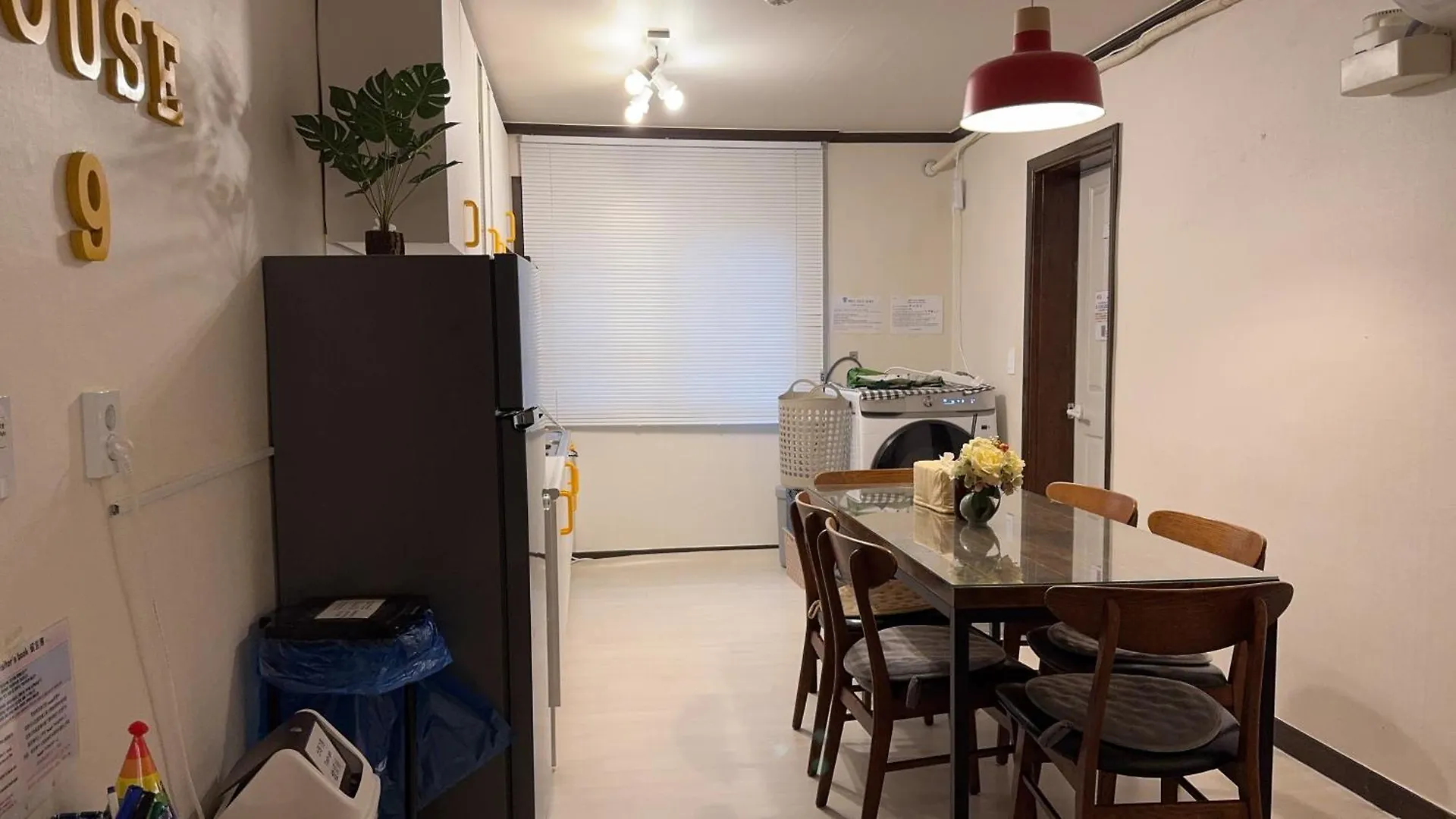 Βίλα House9 , Room3, Queen Bed4 ,Elevator O , Hills X, Stairs X , 4Min From Subway And Bus Station,Exclusive Space Σεούλ Νότια Κορέα