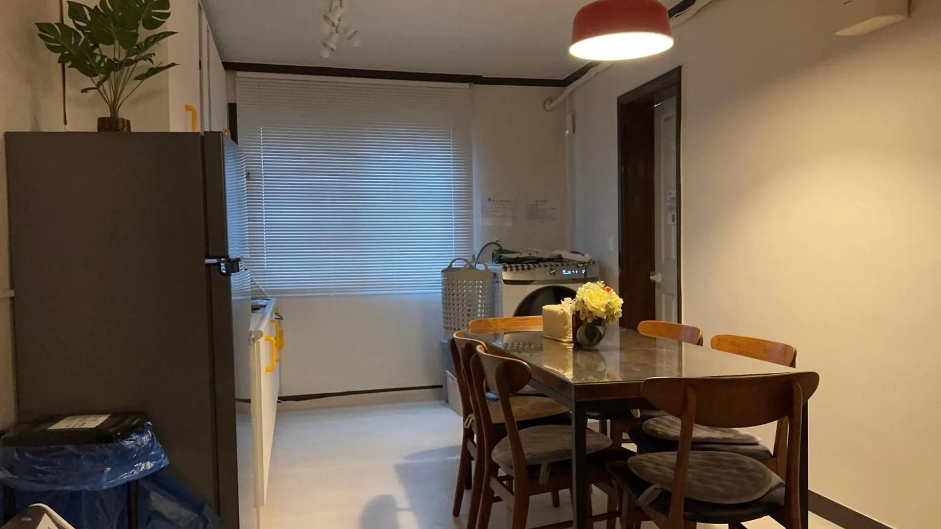 Βίλα House9 , Room3, Queen Bed4 ,Elevator O , Hills X, Stairs X , 4Min From Subway And Bus Station,Exclusive Space Σεούλ